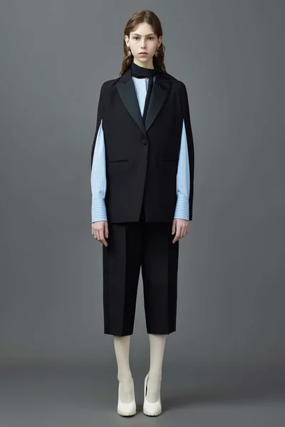 Look 30